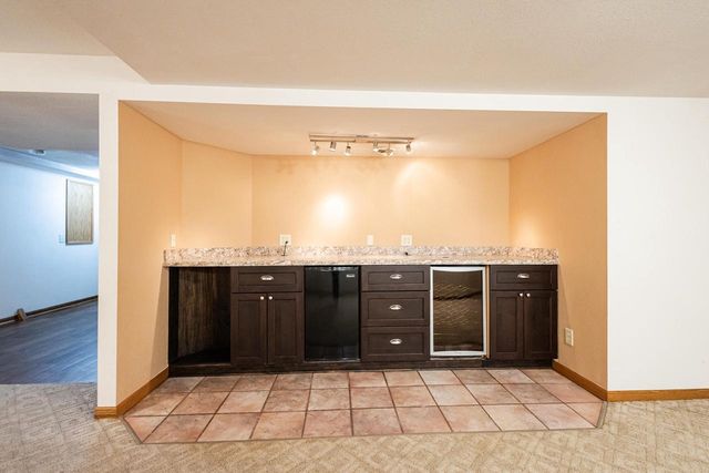 S32W31809 Squire COURT, Waukesha, WI 53189