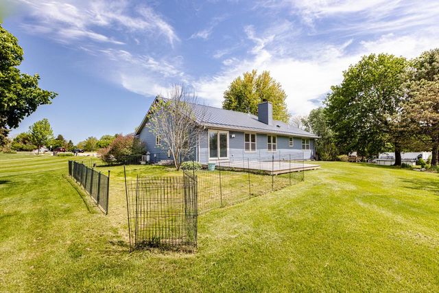 S32W31809 Squire COURT, Waukesha, WI 53189