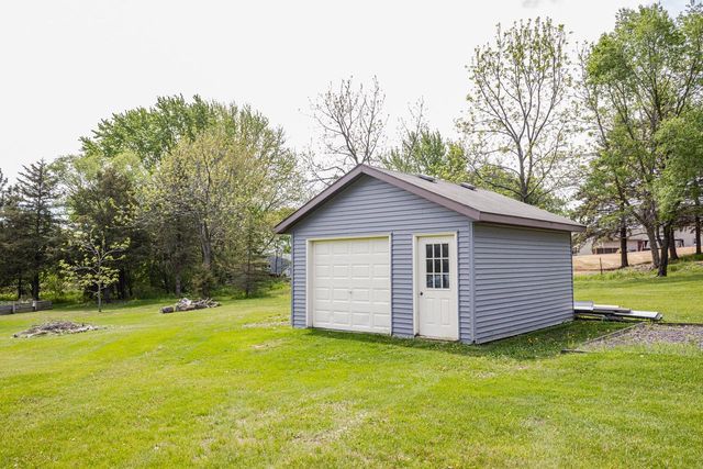 S32W31809 Squire COURT, Waukesha, WI 53189