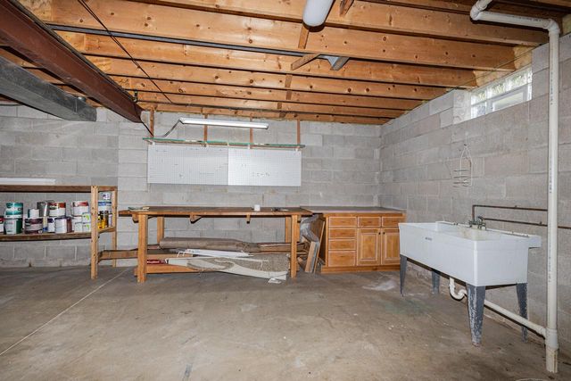 S32W31809 Squire COURT, Waukesha, WI 53189