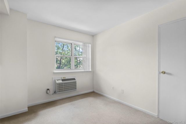 20 Secor Place 2S, Yonkers, NY 10704