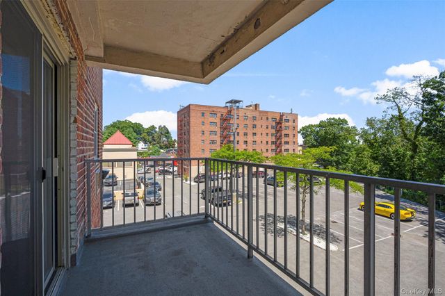 20 Secor Place 2S, Yonkers, NY 10704