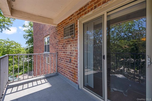 20 Secor Place 2S, Yonkers, NY 10704