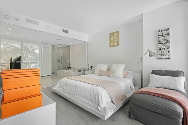 650 NE 32nd St 703, Miami, FL 33137