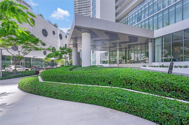 650 NE 32nd St 703, Miami, FL 33137