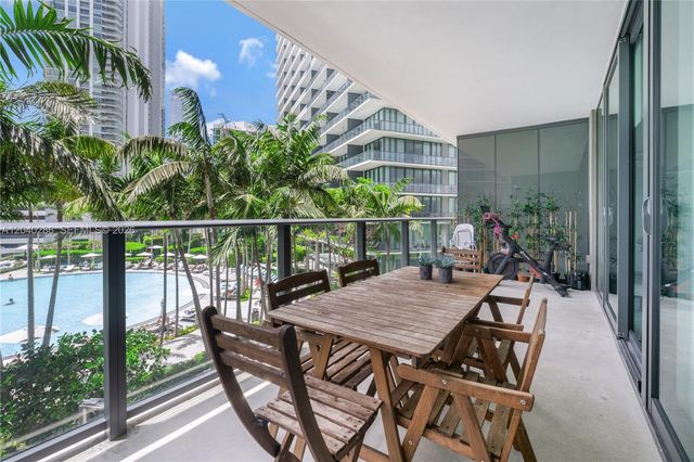650 NE 32nd St 703, Miami, FL 33137