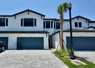 4925 Peacock Way, Dania Beach, FL 33312