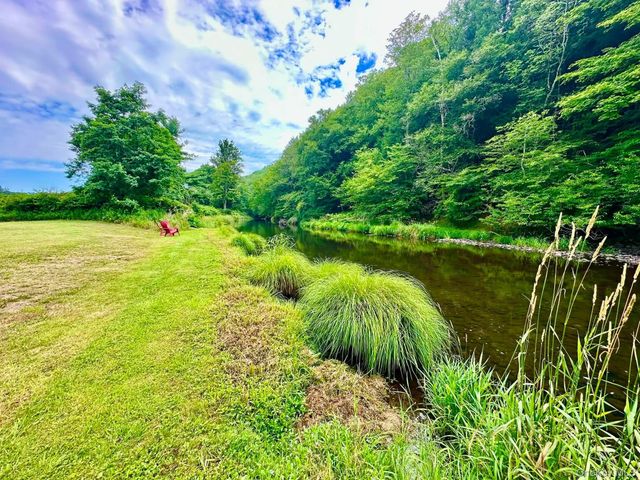 5089 State Route 52, Jeffersonville, NY 12748