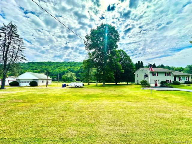 5089 State Route 52, Jeffersonville, NY 12748