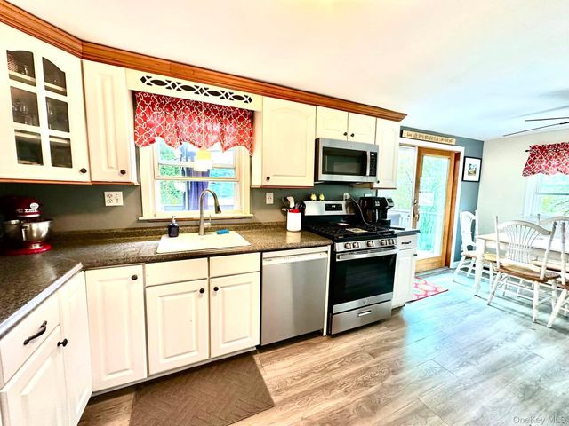 5089 State Route 52, Jeffersonville, NY 12748