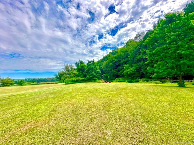 5089 State Route 52, Jeffersonville, NY 12748