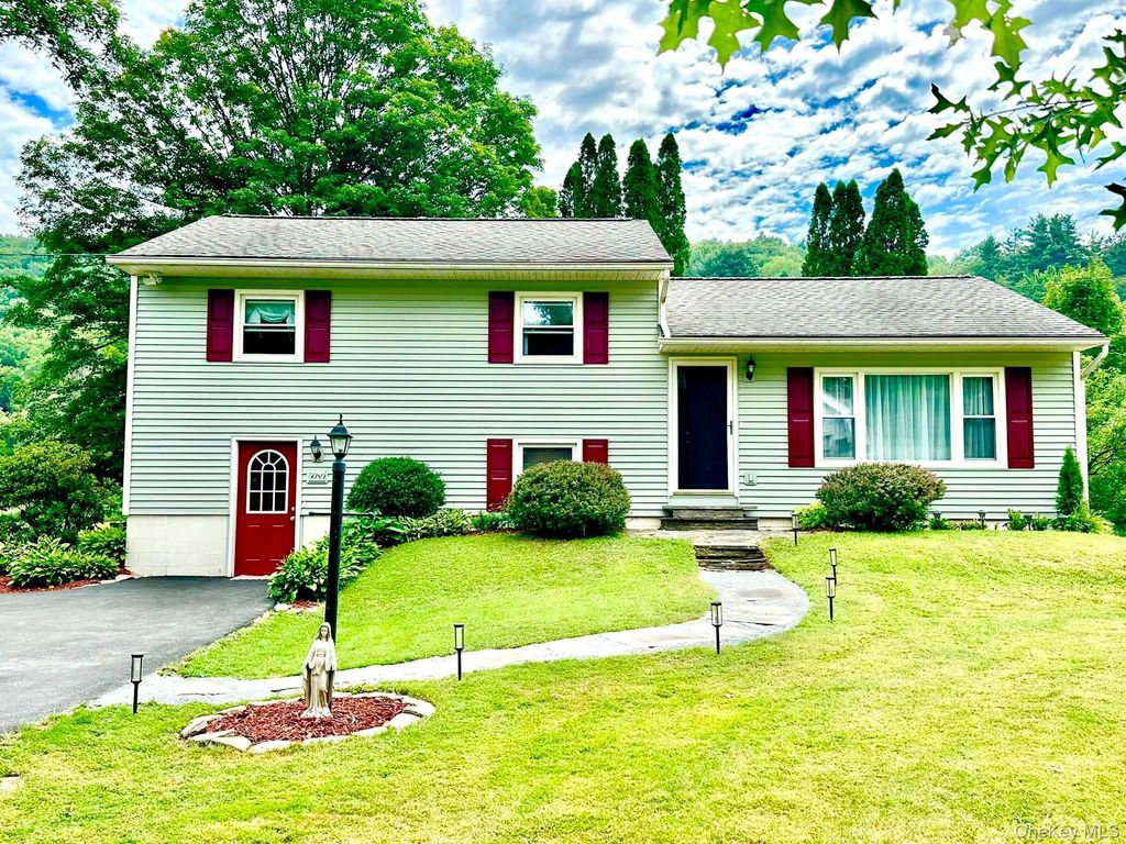 5089 State Route 52, Jeffersonville, NY 12748