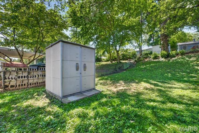 139 Woodlawn Drive, St Charles, MO 63301