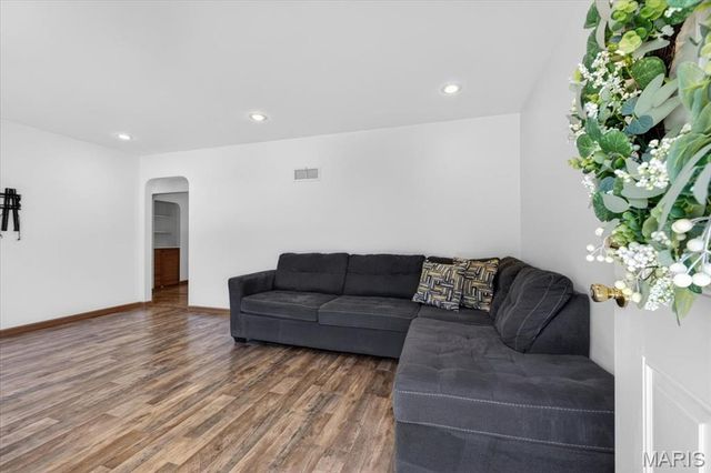139 Woodlawn Drive, St Charles, MO 63301