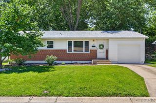 139 Woodlawn Drive, St Charles, MO 63301