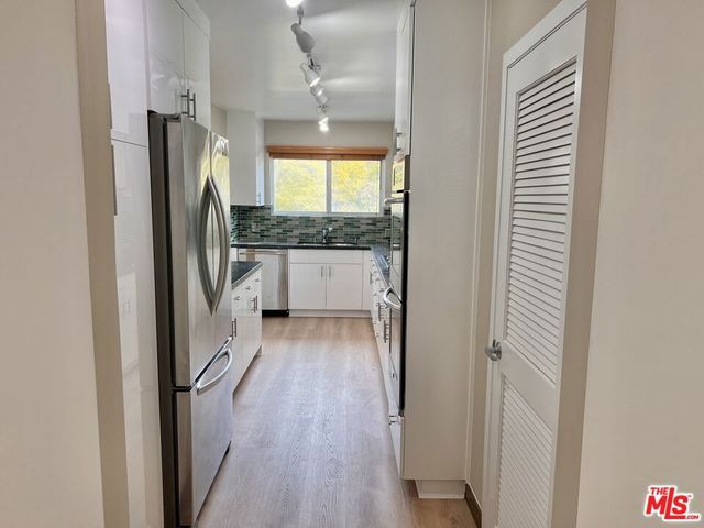 415 N Palm Drive 301, Beverly Hills, CA 90210