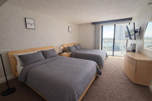 20505 E Country Club Dr 1037, Aventura, FL 33180