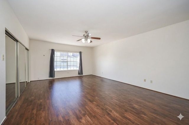 338 Wilcrest Drive 338, Houston, TX 77042