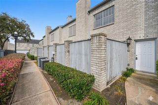 338 Wilcrest Drive 338, Houston, TX 77042