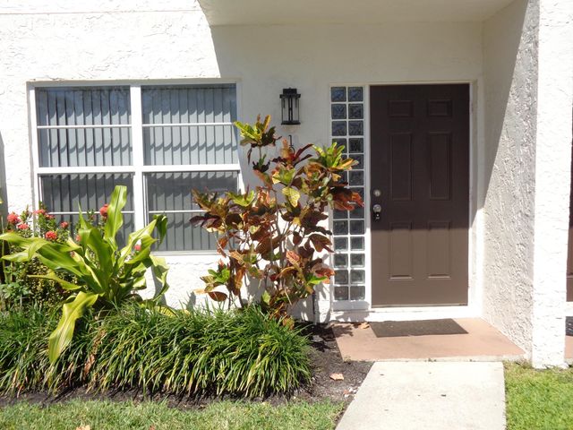 1917 NE 3rd Street 103, Deerfield Beach, FL 33441