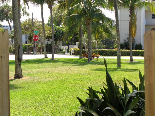 1917 NE 3rd Street 103, Deerfield Beach, FL 33441
