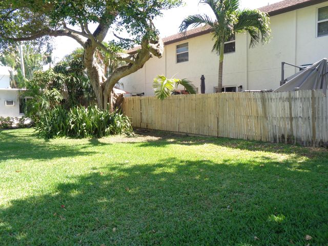 1917 NE 3rd Street 103, Deerfield Beach, FL 33441