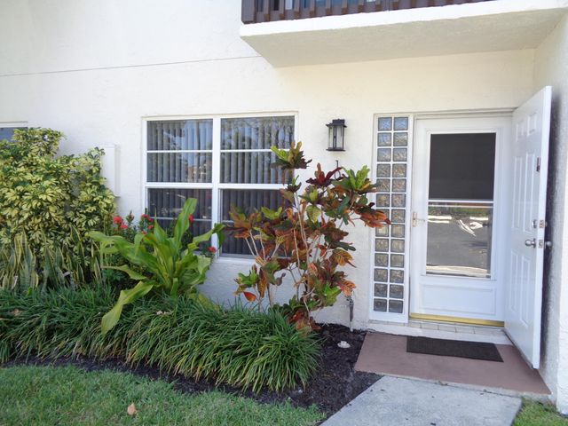 1917 NE 3rd Street 103, Deerfield Beach, FL 33441