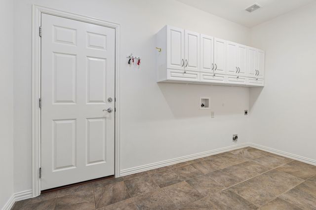 9505 Rivercrest Drive, Denton, TX 76207