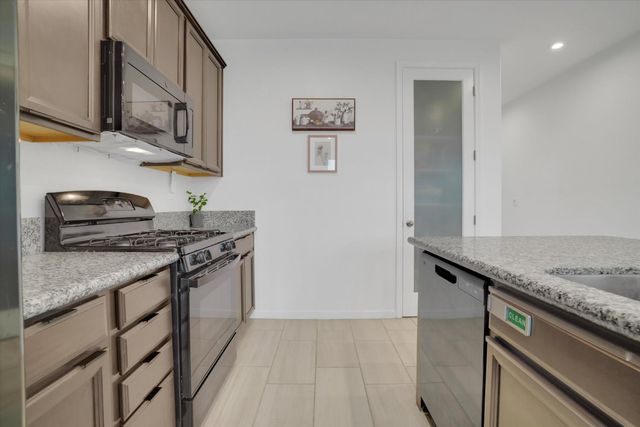 15532 Warbler Pl, Lathrop, CA 95330