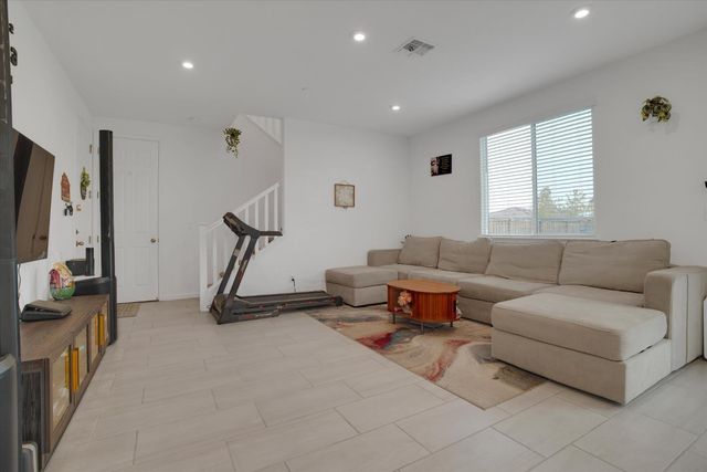 15532 Warbler Pl, Lathrop, CA 95330