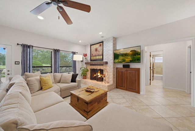 67 Huntsmans Horn Circle, The Woodlands, TX 77380