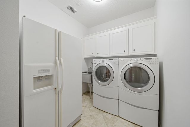 67 Huntsmans Horn Circle, The Woodlands, TX 77380