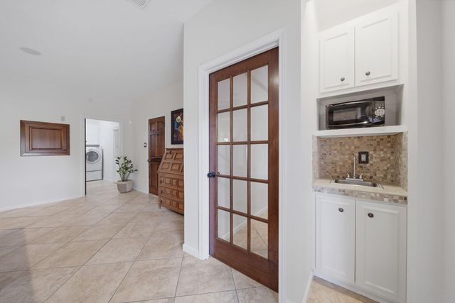 67 Huntsmans Horn Circle, The Woodlands, TX 77380