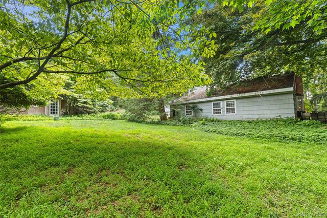 586 New Hempstead Road, Spring Valley, NY 10977