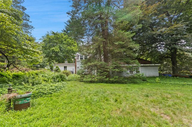 586 New Hempstead Road, Spring Valley, NY 10977