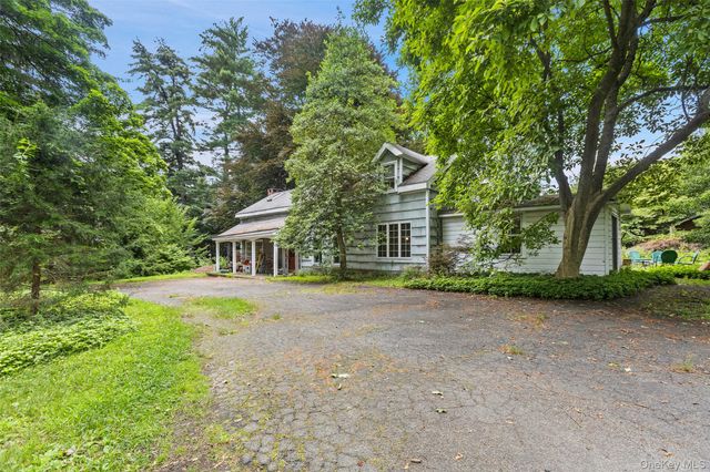 586 New Hempstead Road, Spring Valley, NY 10977