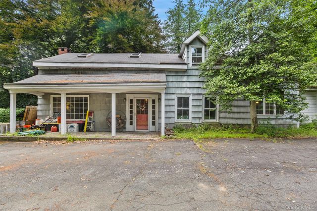 586 New Hempstead Road, Spring Valley, NY 10977