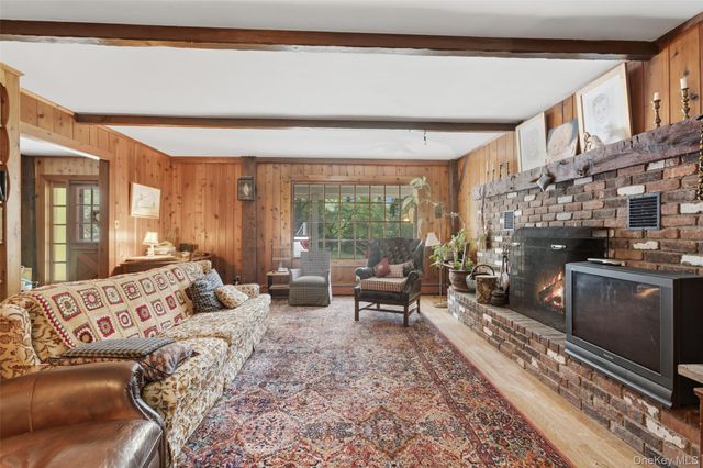 586 New Hempstead Road, Spring Valley, NY 10977