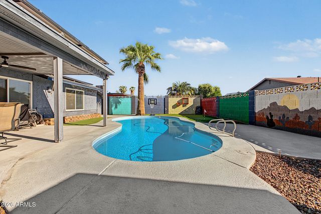 637 W GARNET Avenue, Mesa, AZ 85210