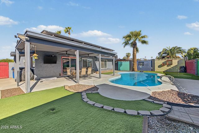 637 W GARNET Avenue, Mesa, AZ 85210