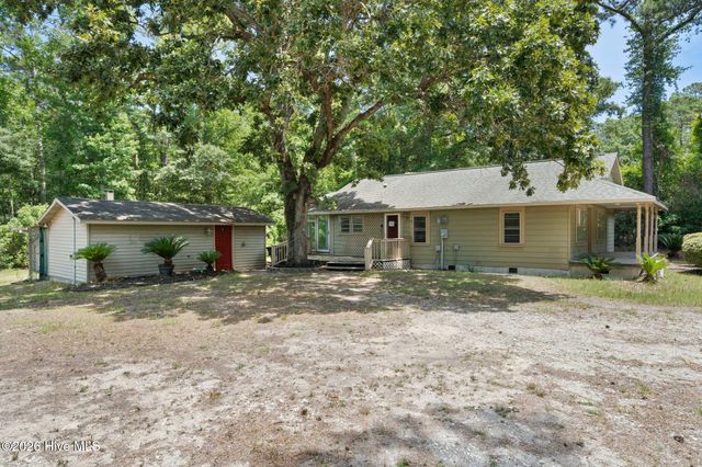 390 Varnamtown Road SW, Supply, NC 28462