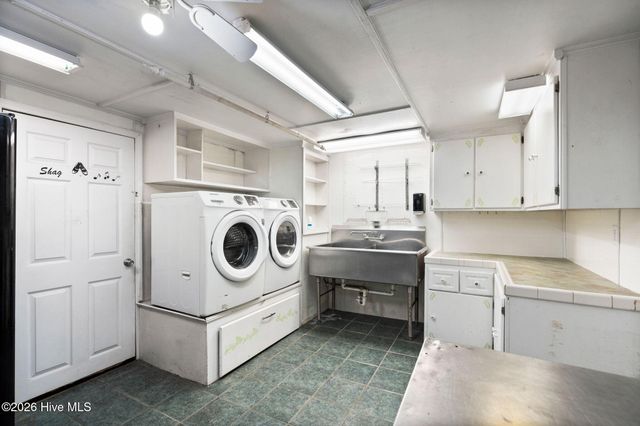 390 Varnamtown Road SW, Supply, NC 28462