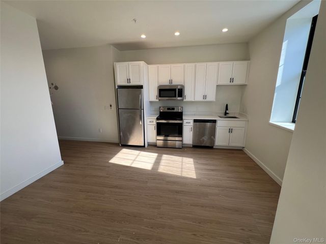 205 Church Street 207, Poughkeepsie, NY 12601