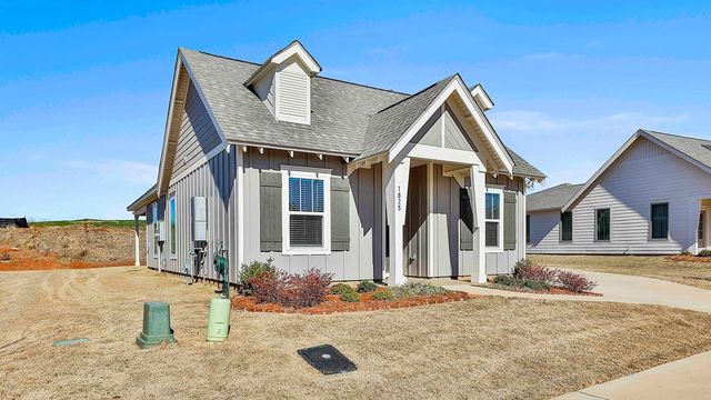 1825 Woodward Oaks Trail, Auburn, AL 36860