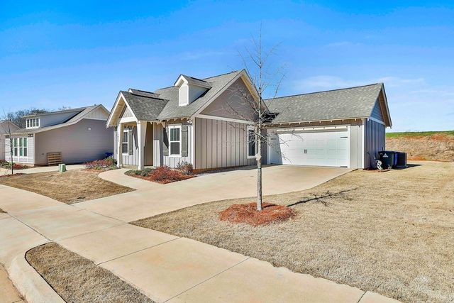 1825 Woodward Oaks Trail, Auburn, AL 36860