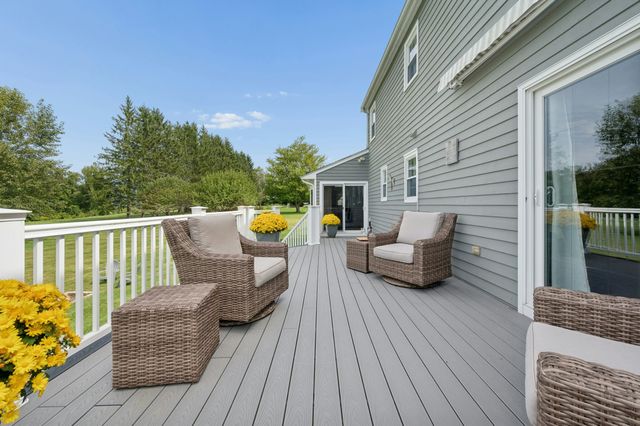 196 Eight Lots Rd, Sutton, MA 01590