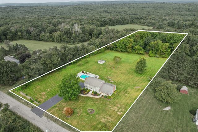 196 Eight Lots Rd, Sutton, MA 01590