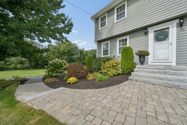 196 Eight Lots Rd, Sutton, MA 01590