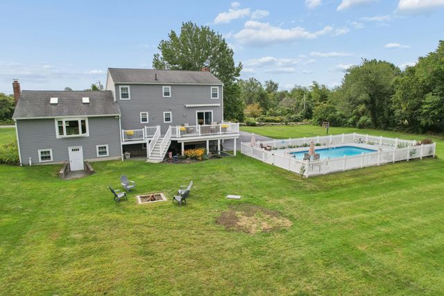 196 Eight Lots Rd, Sutton, MA 01590