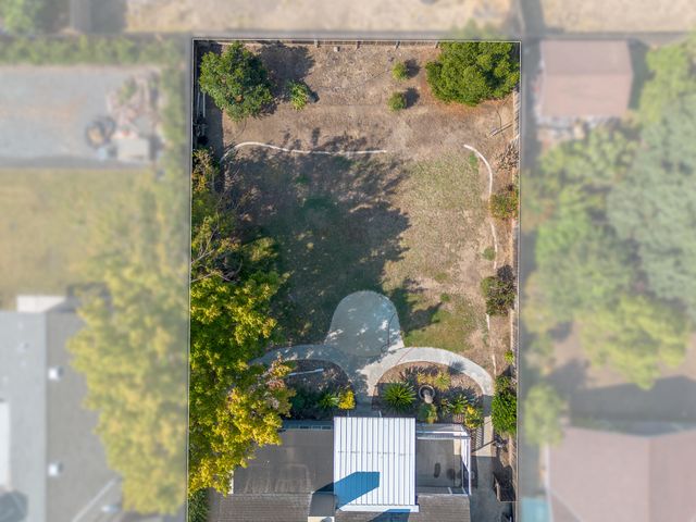 1041 Greenfield Drive, Porterville, CA 93257